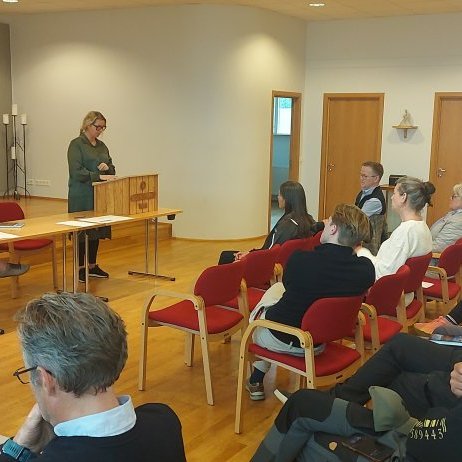 Ólöf Sívertsen forseti FÍ heimsótti okkur og flutti erindi - fundarstjóri var Lilja Þrúðmarsdóttir